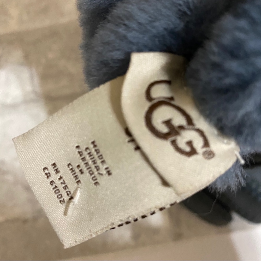 Ugg Shearling & Suede Gloves - Picture 5 of 9